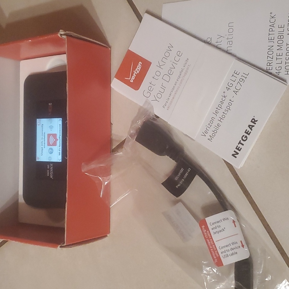 Verizon Jetpack 4GLTE - Picture 3 of 4